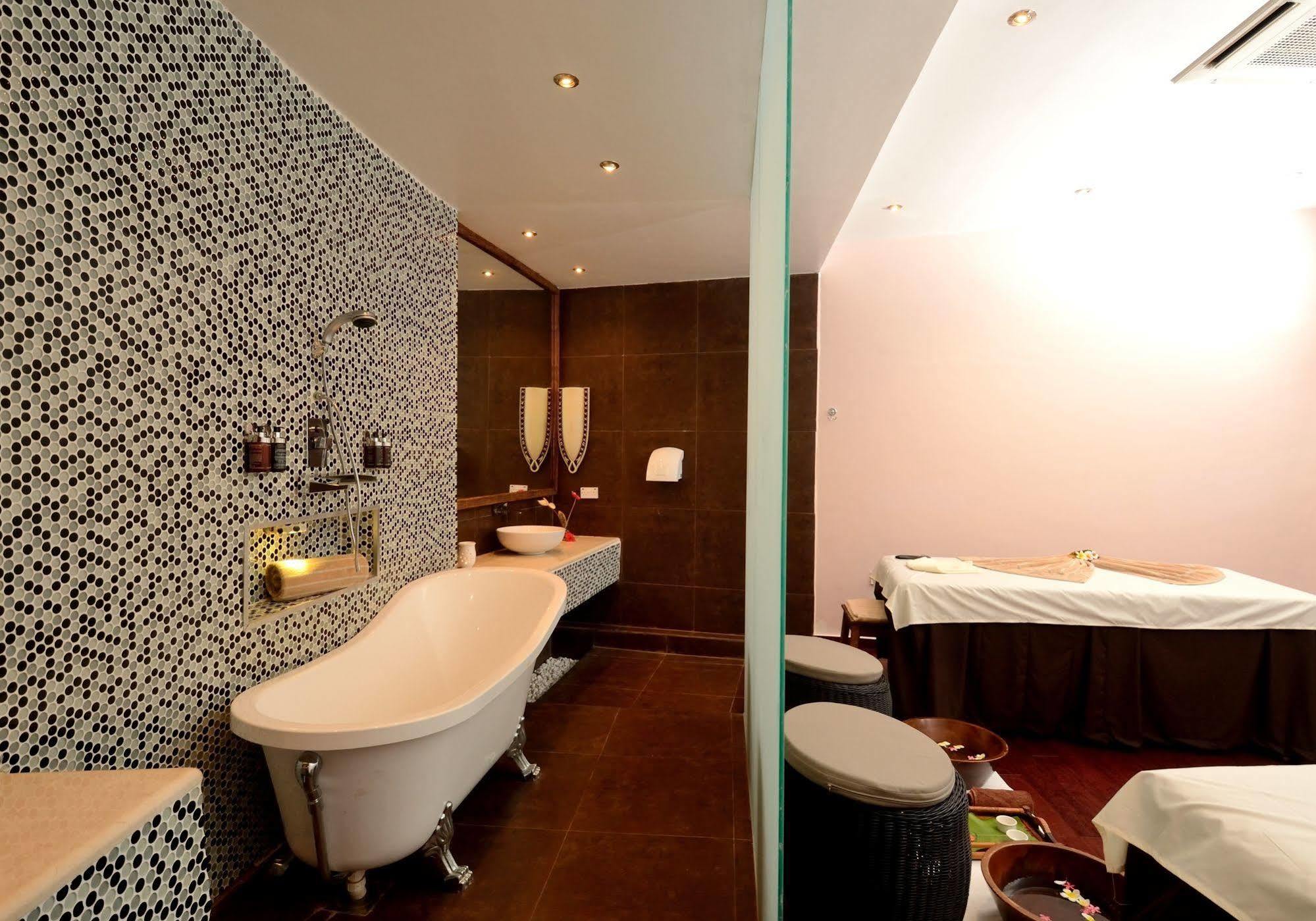 Ocean Paradise & Resort 4*